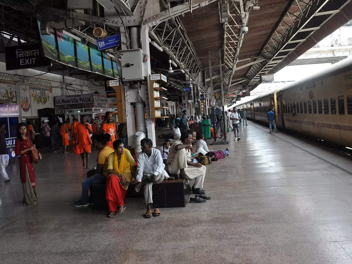 patna railway station viral video