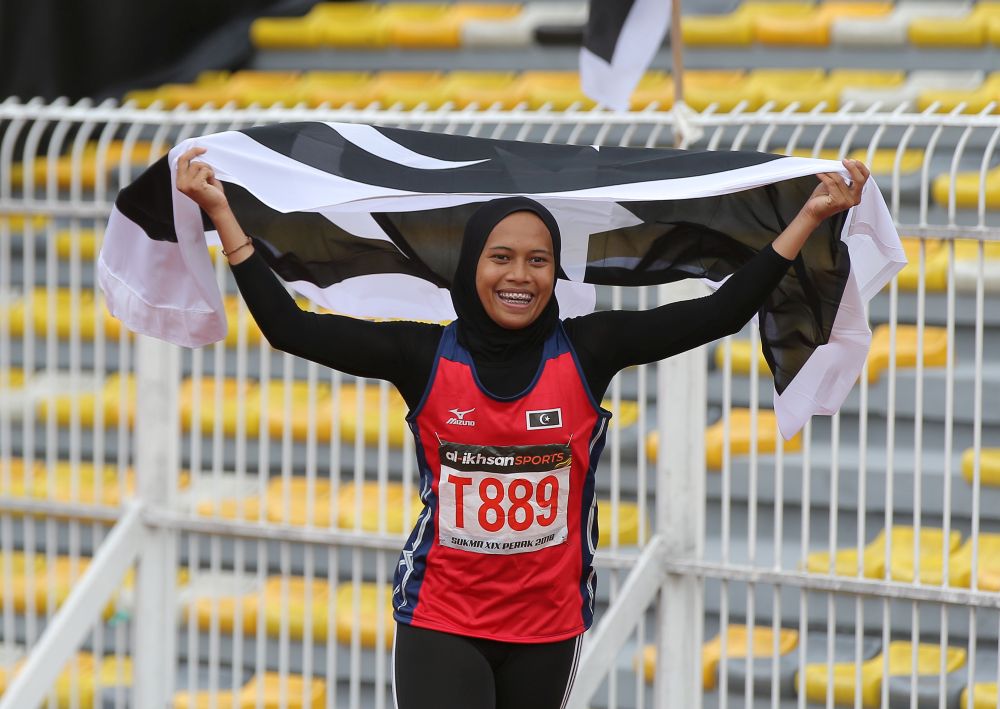 Nabila perak