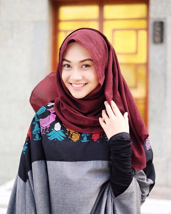 Search Results for Indonesian hijab Stock Photos and Images (15,557)