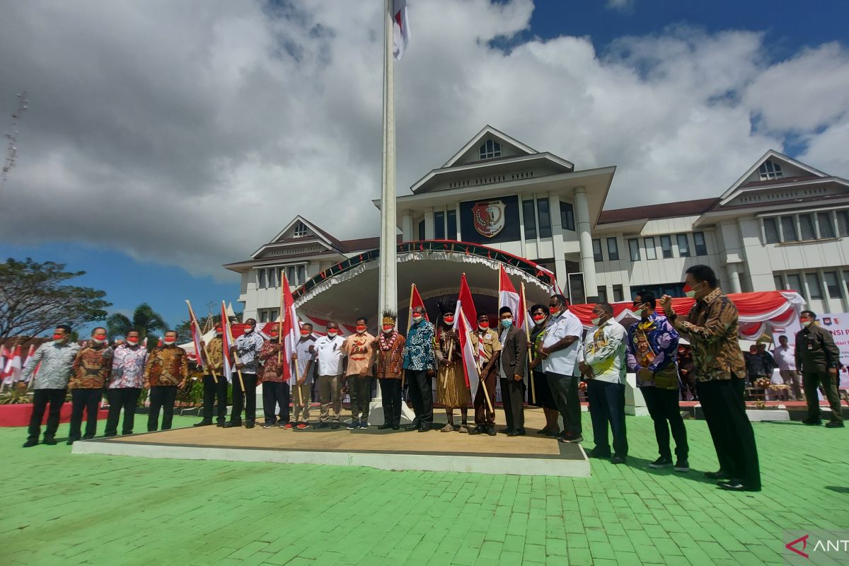 Perempuan Muyu Dalam Pengasingan Riset Ethnografi Kesehatan 2014 Boven Digoel