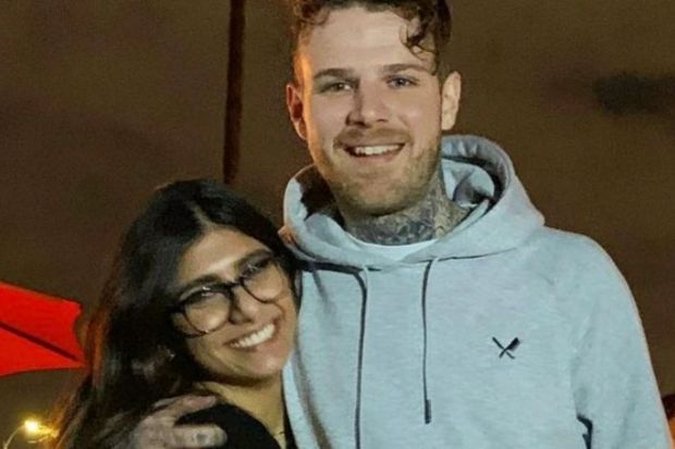 Why did Mia Khalifa and her husband break up?