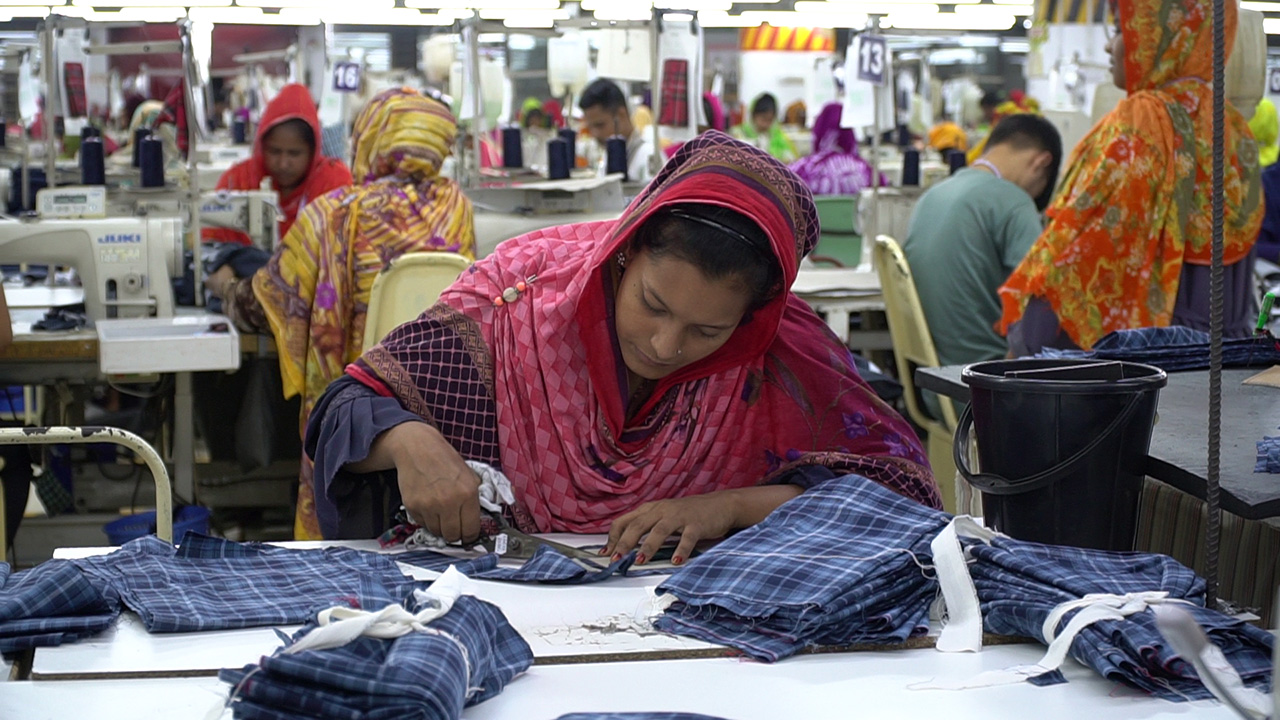 Breastfeeding Indian tailors