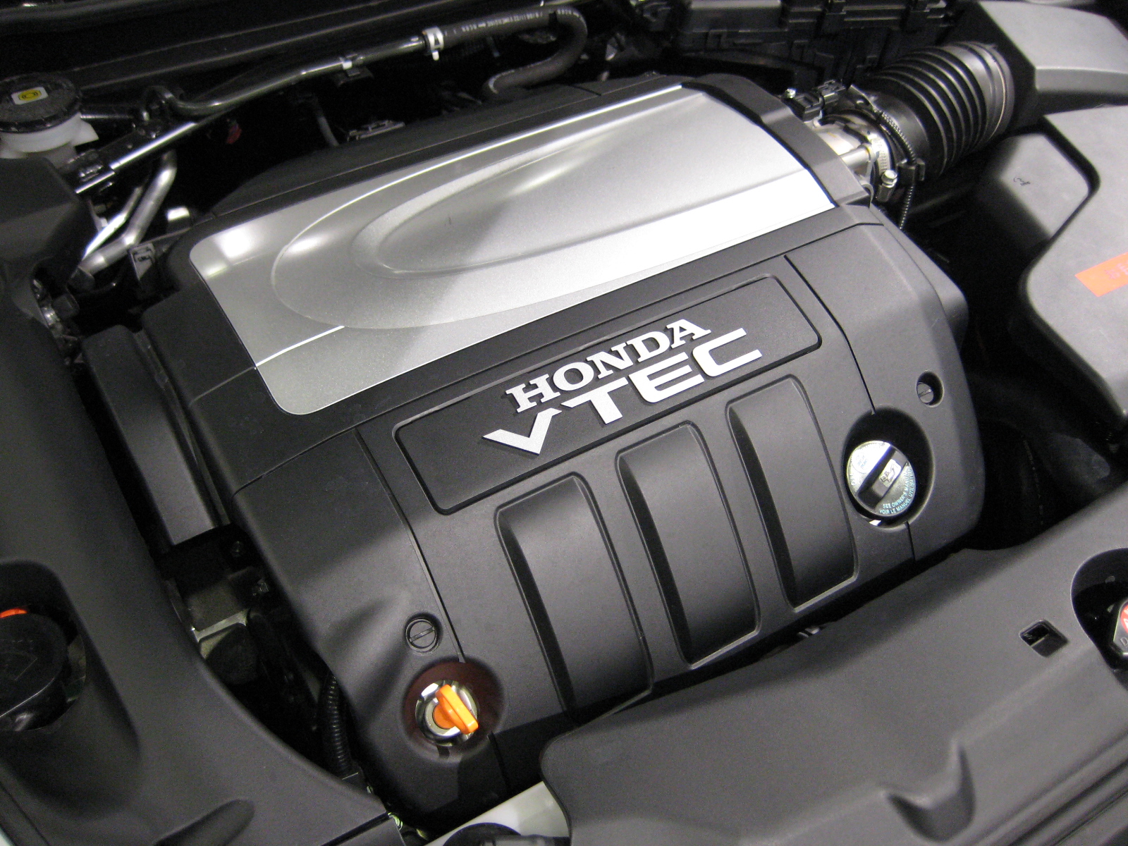 V6 engine Honda