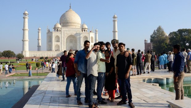 BREATH TAKING! (Women avoid going alone) - Taj Mahal