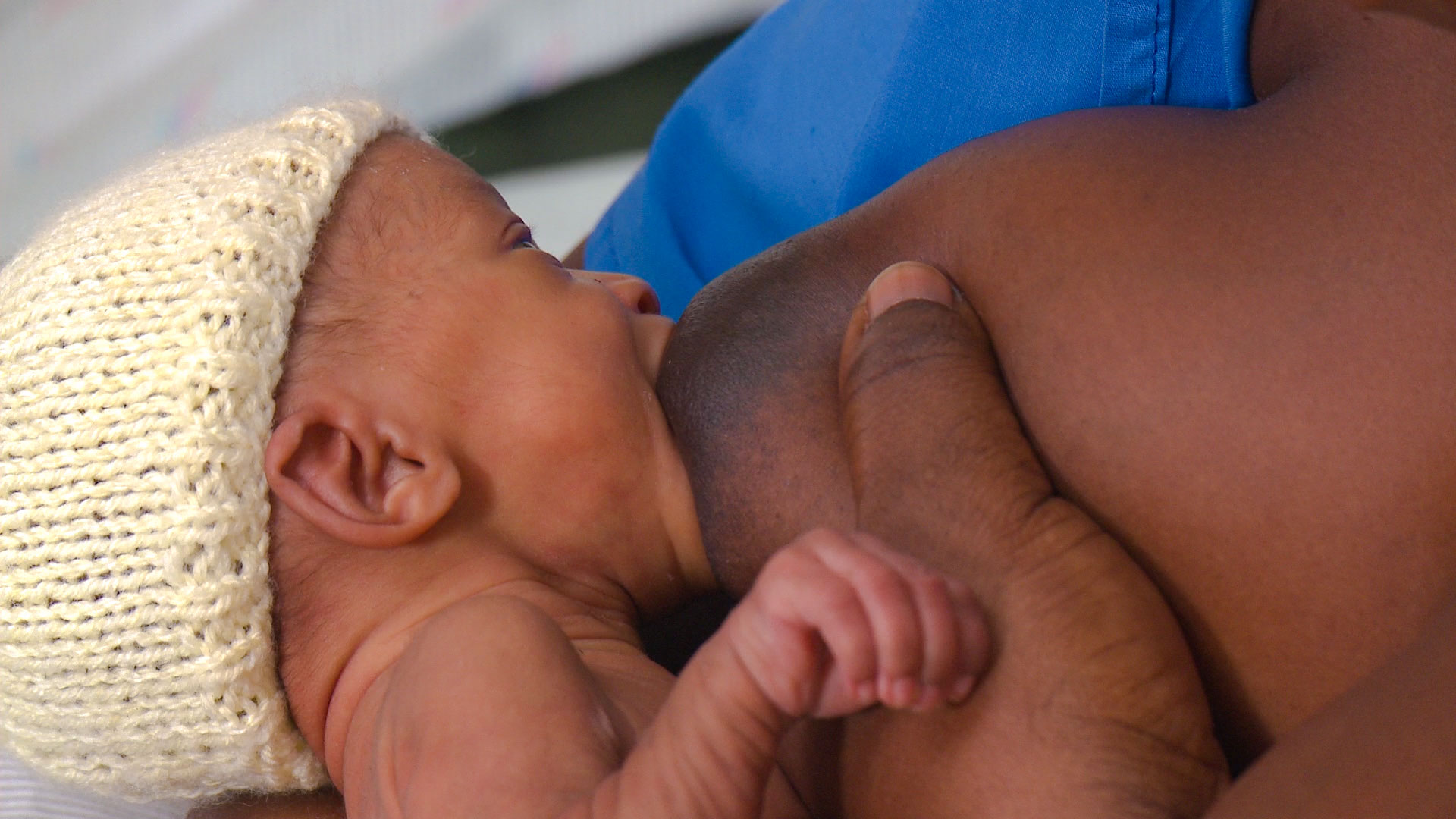 How long should each breastfeed last?