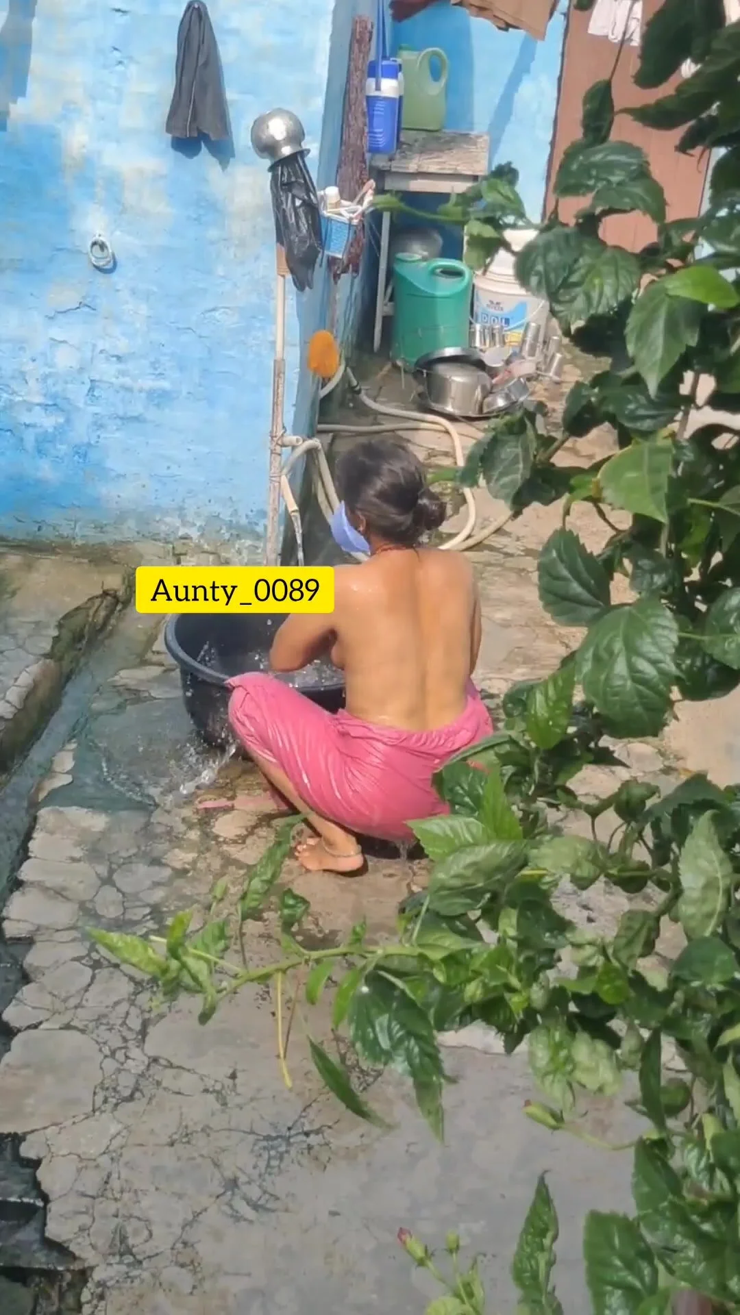 Village Aunty Outdoor Bath Video Indir