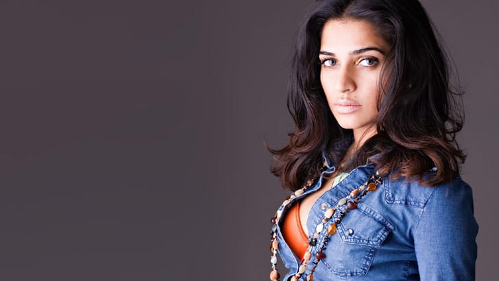 Nadia Ali Biography