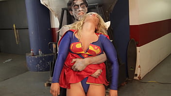 Superheroine Fucked Porn