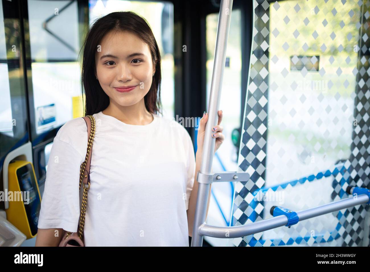 Asiaticas en el bus