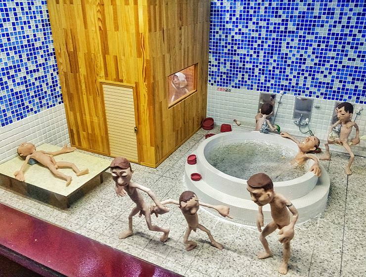 What It's REALLY Like Inside a Korean Bathhouse