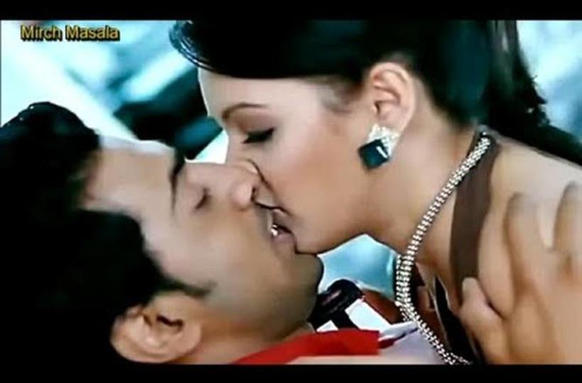 bangla movie hot scene and song- ami ros malay by sams and rupali