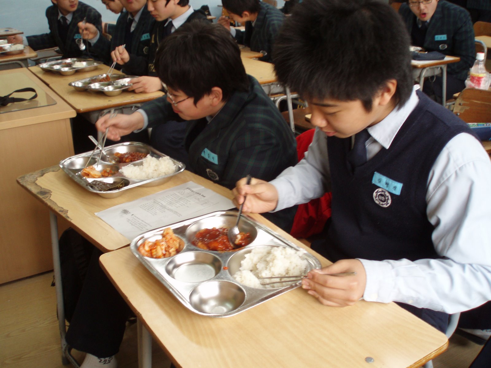 Eating korean students