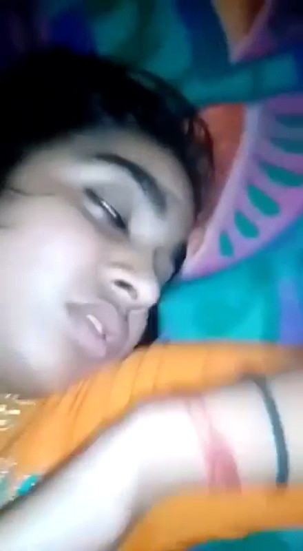 Desi teen moan