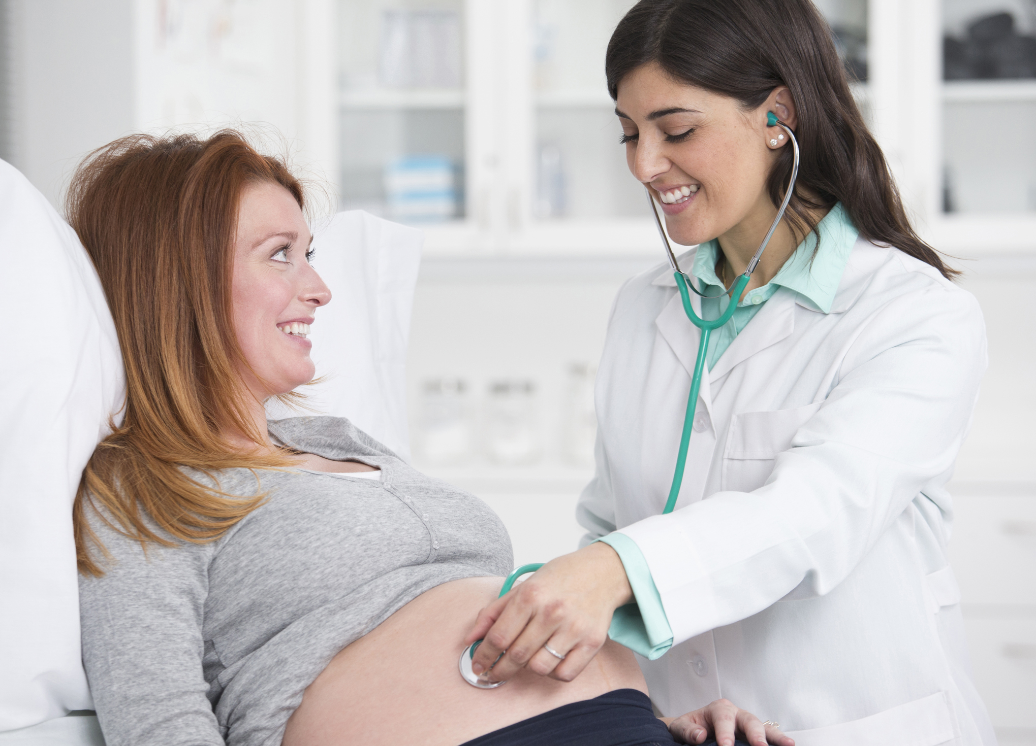 Doctor checking pregnancy