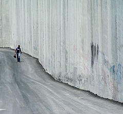 Ø£ØµØºØ± Ø·Ø¨ÙŠØ¨Ø© ÙÙŠ Ø§Ù„Ø¹Ø§Ù„Ù…ØŒ Ù„Ø§Ø¬Ø¦Ø© ÙÙ„Ø³Ø·ÙŠÙ†ÙŠØ© ÙÙŠ Ù„Ø¨Ù†Ø§Ù†