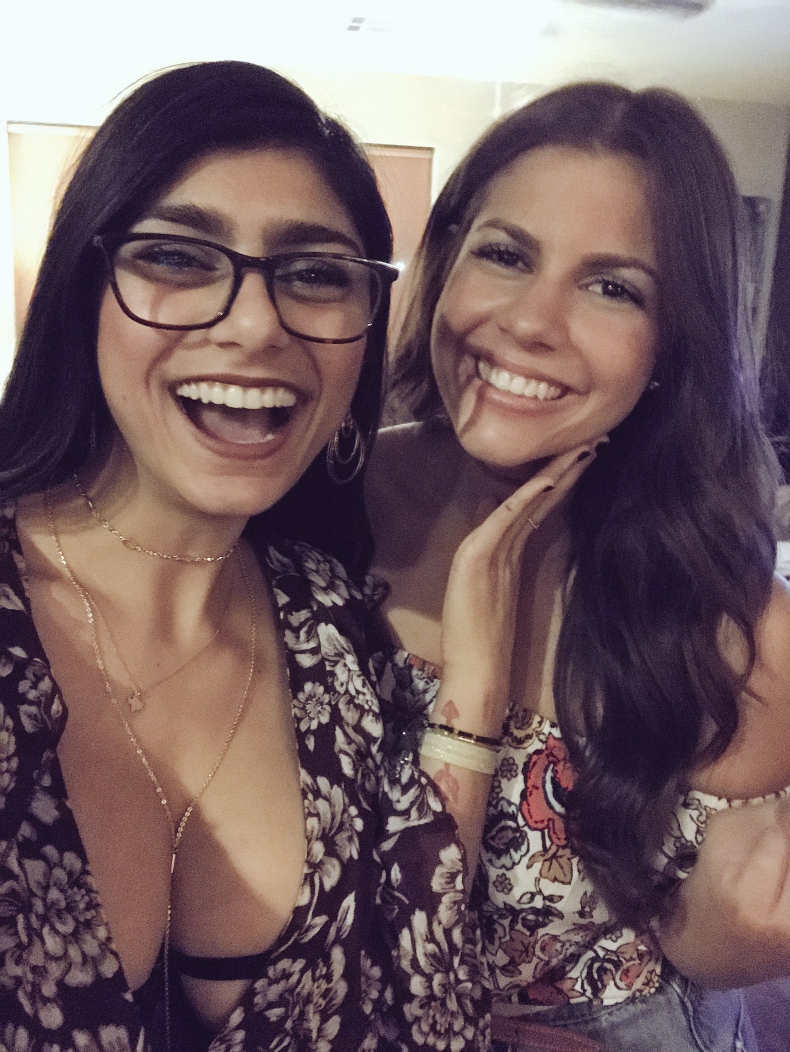 Mia Khalifa dating history