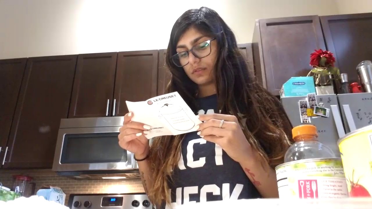 Mia Khalifa come for dinner