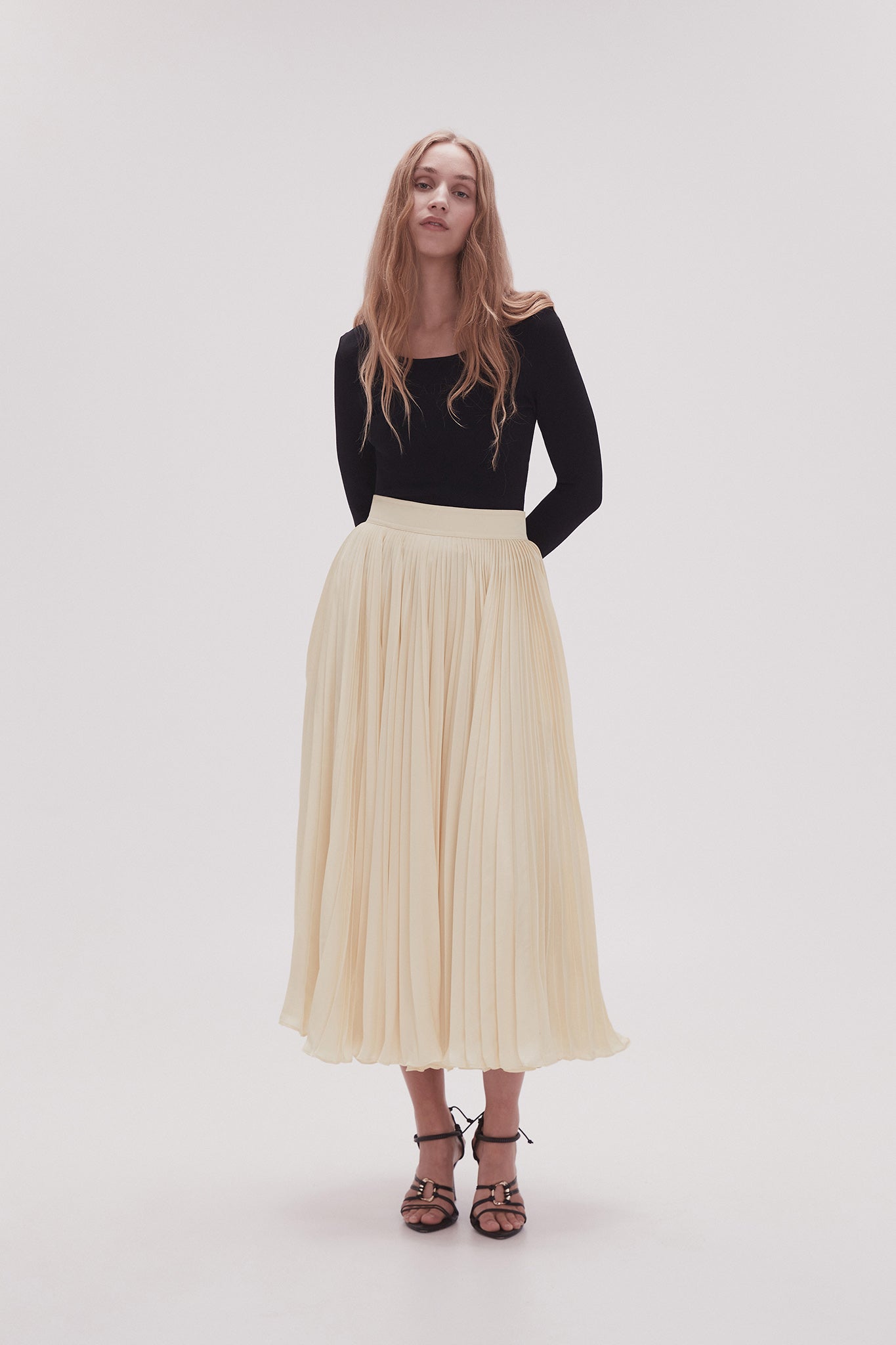 Skirt cream